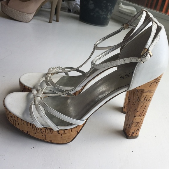 Guess by Marciano white Heels - Picture 3 of 6